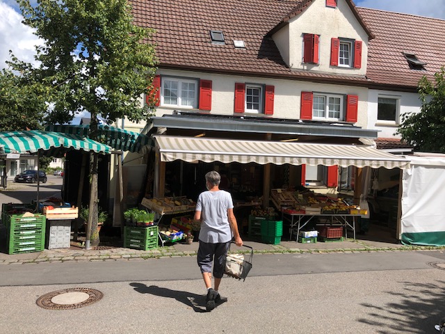 18.8. Einkauf in Hildrizhausen (RT42)