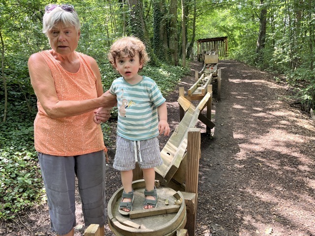 28.06. Linus bei der Kugelbahn